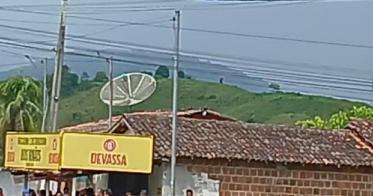 Homem sofre tentativa de assassinato em bar no distrito de Palmeirinha, em Aiquara